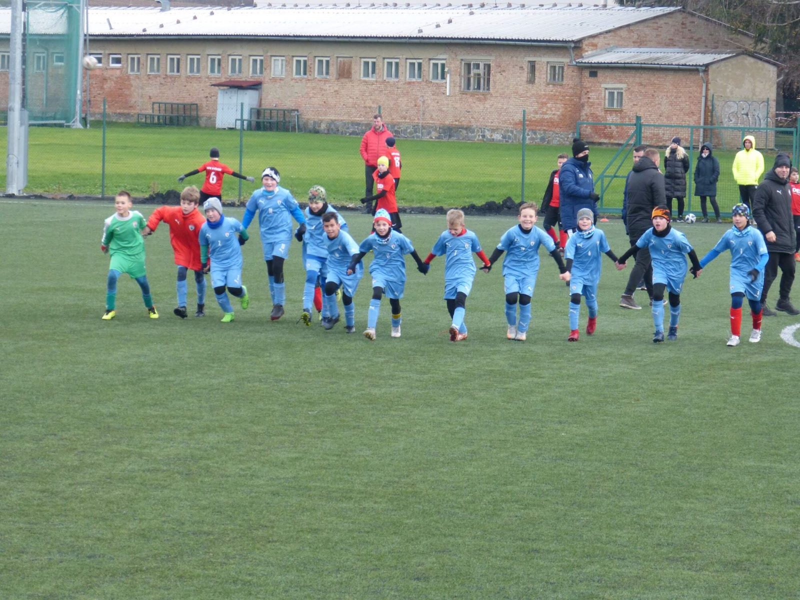 MLADŠÍ ŽÁCI A U11 ODEHRÁLI UTKÁNÍ VE VYŠKOVĚ, V POLSKU A NA HLUBINĚ