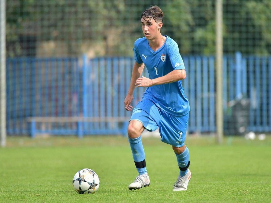 DOROSTENCI OPĚT PŘIVEZLI ŠEST BODŮ