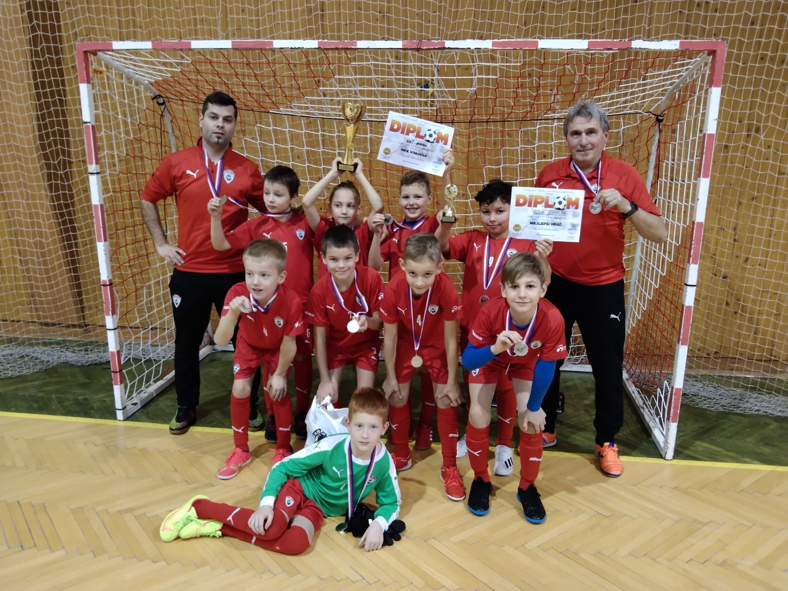 U9 SI VYBOJOVALA STŘÍBRNÉ MEDAILE