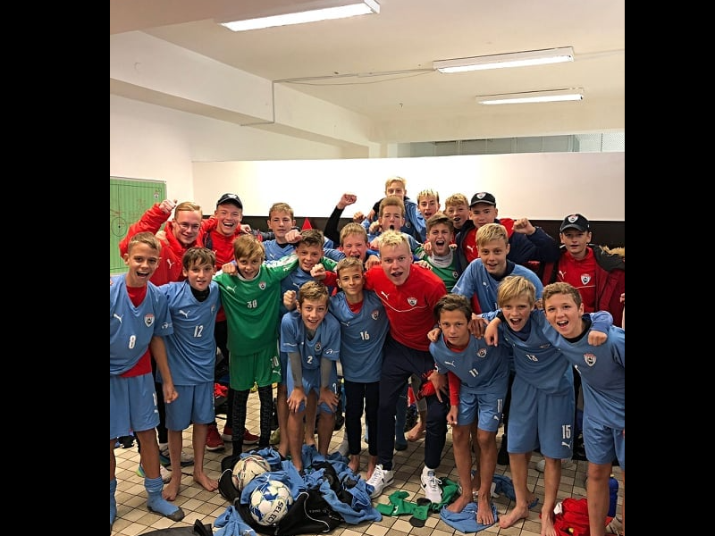 U14 SE RADUJE, U15 SMOLNĚ PROHRÁLA - OBA VŠAK ZŮSTÁVAJÍ NA ČELE TABULKY